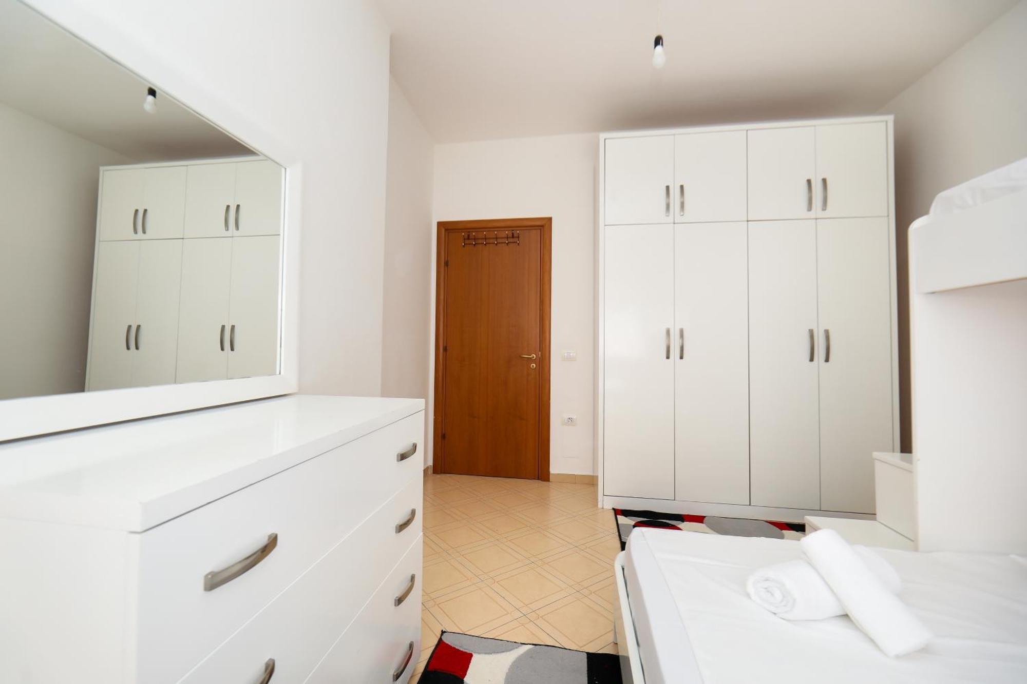 Noa Apartments Влёра Экстерьер фото